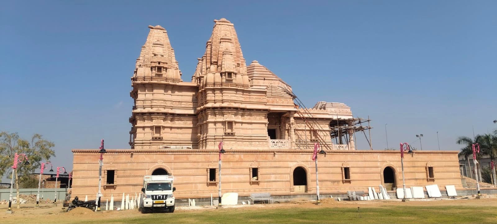 मंदिर फोटो 2
